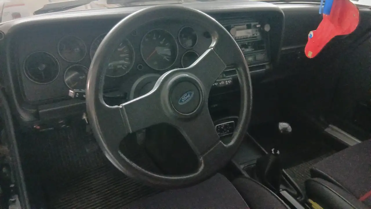 Ford Capri coche original con los asientos originales, foto 5