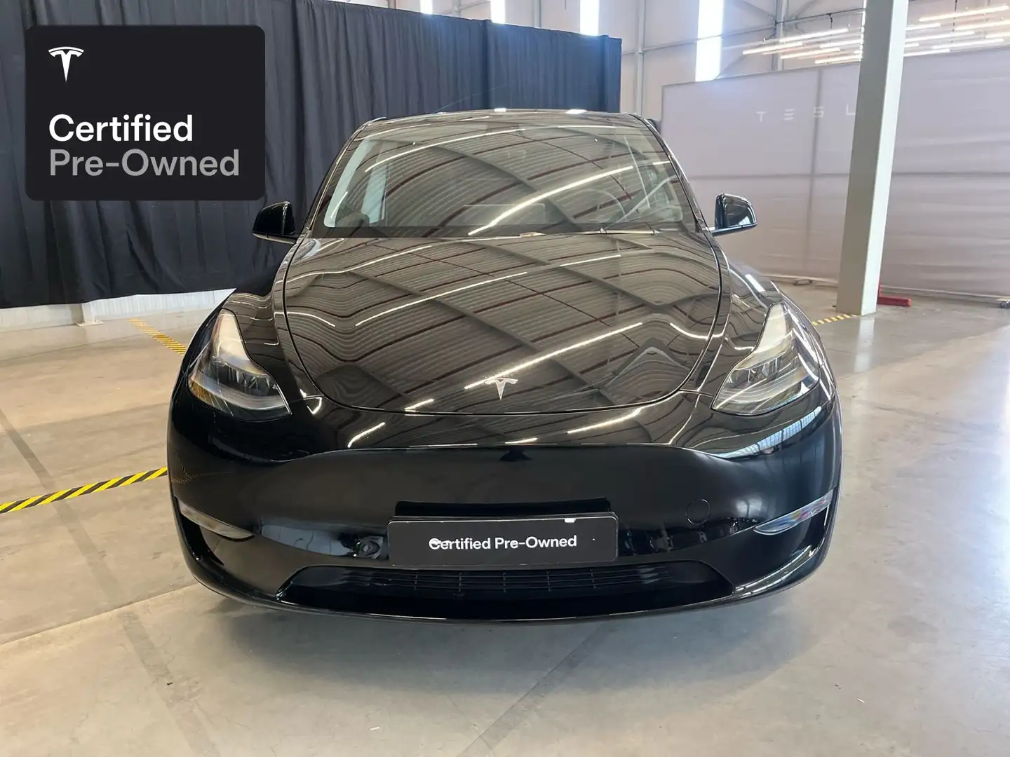 Tesla Model Y Performance “Certified Pre-Owned” Zwart - 2