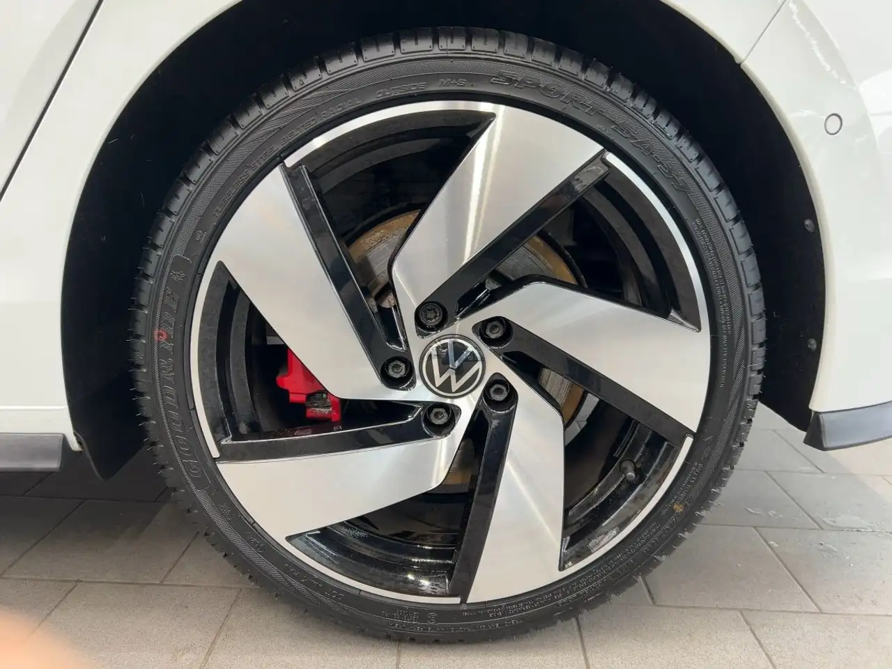 Volkswagen Golf GTI Golf VIII GTI 2.0 TSI DSG ACC LED Navi Kamera Pa 8