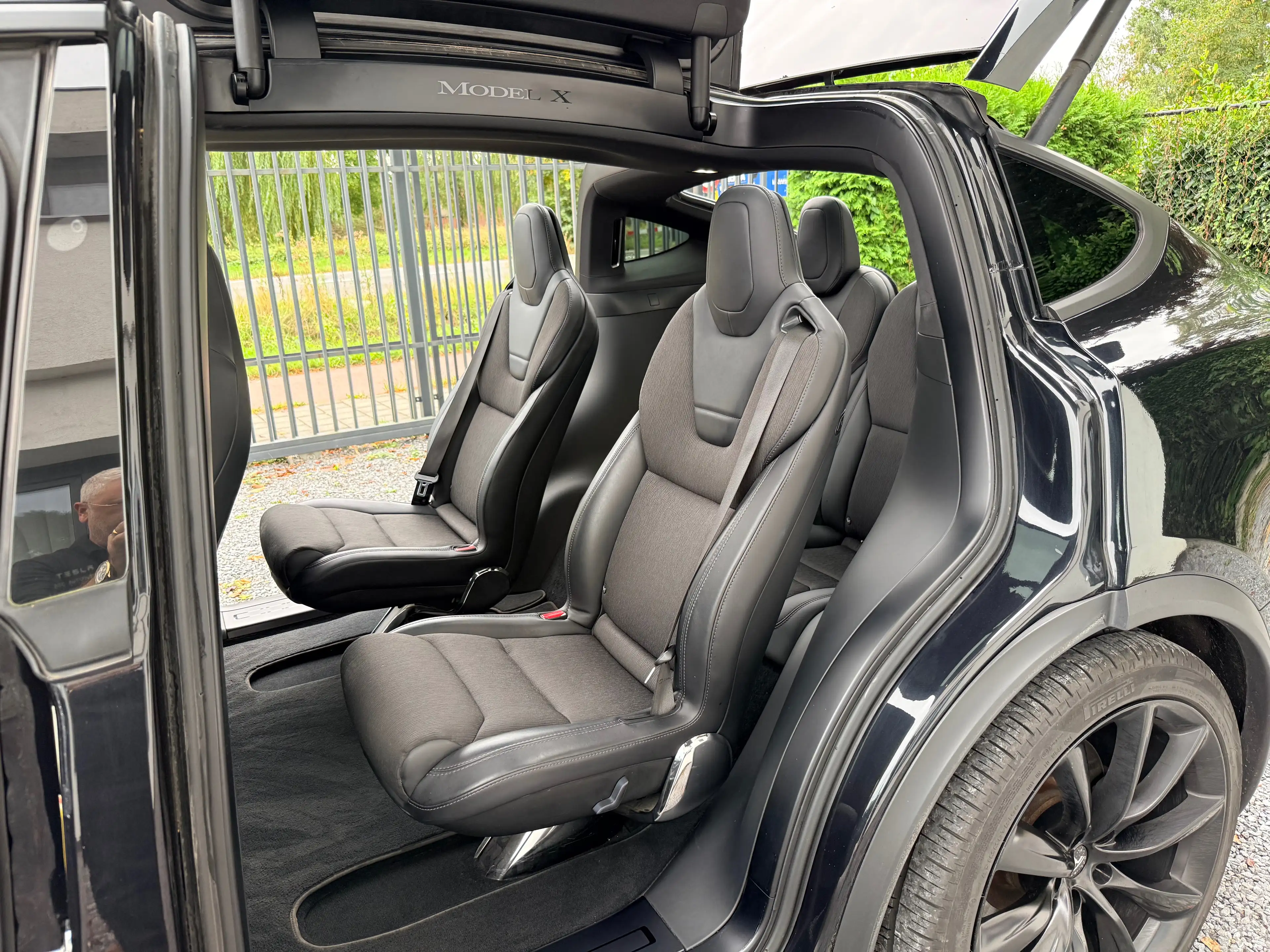Tesla Model X Model X 100 kWh Dual Motor — photo 12