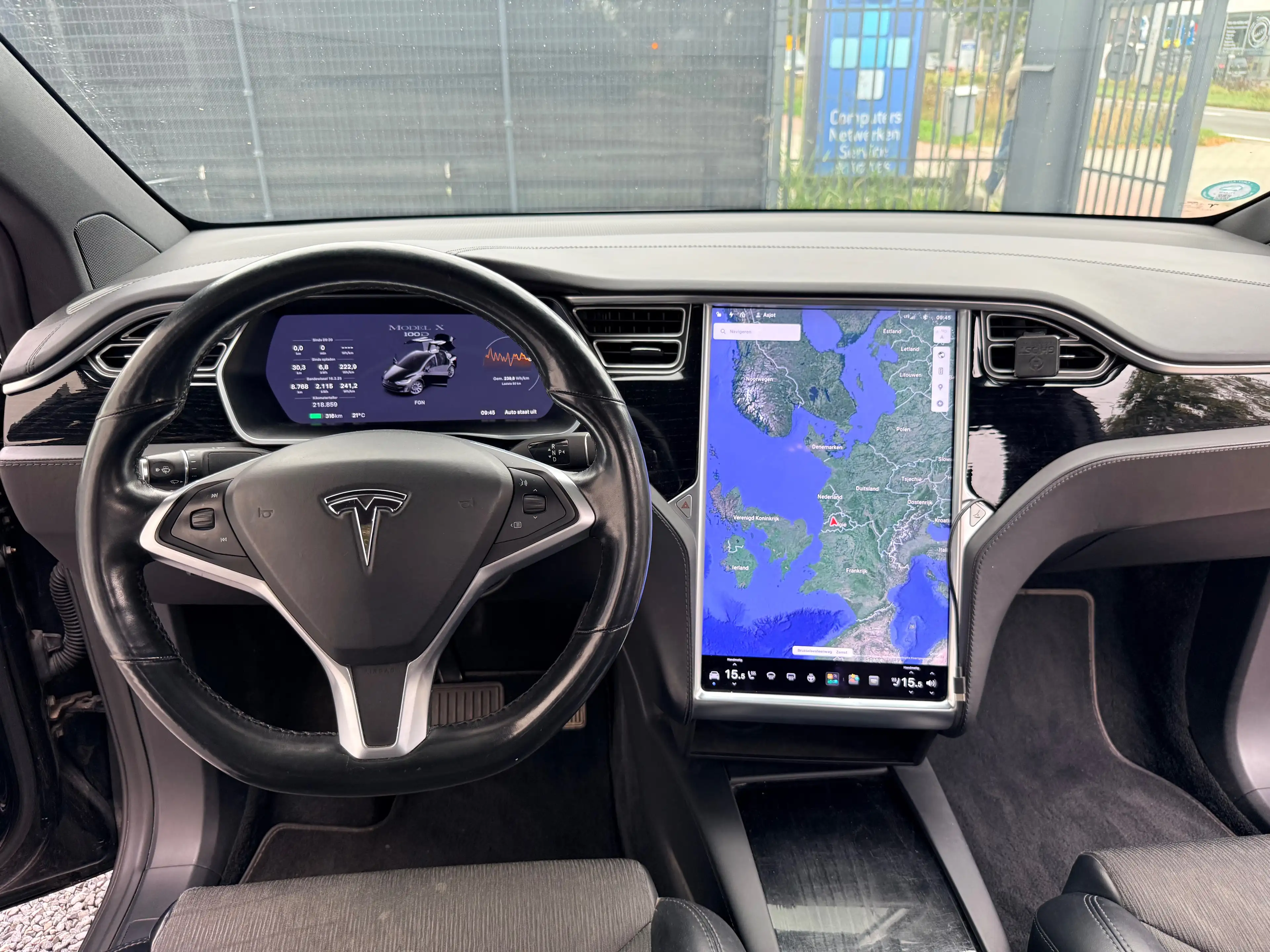 Tesla Model X Model X 100 kWh Dual Motor — photo 14
