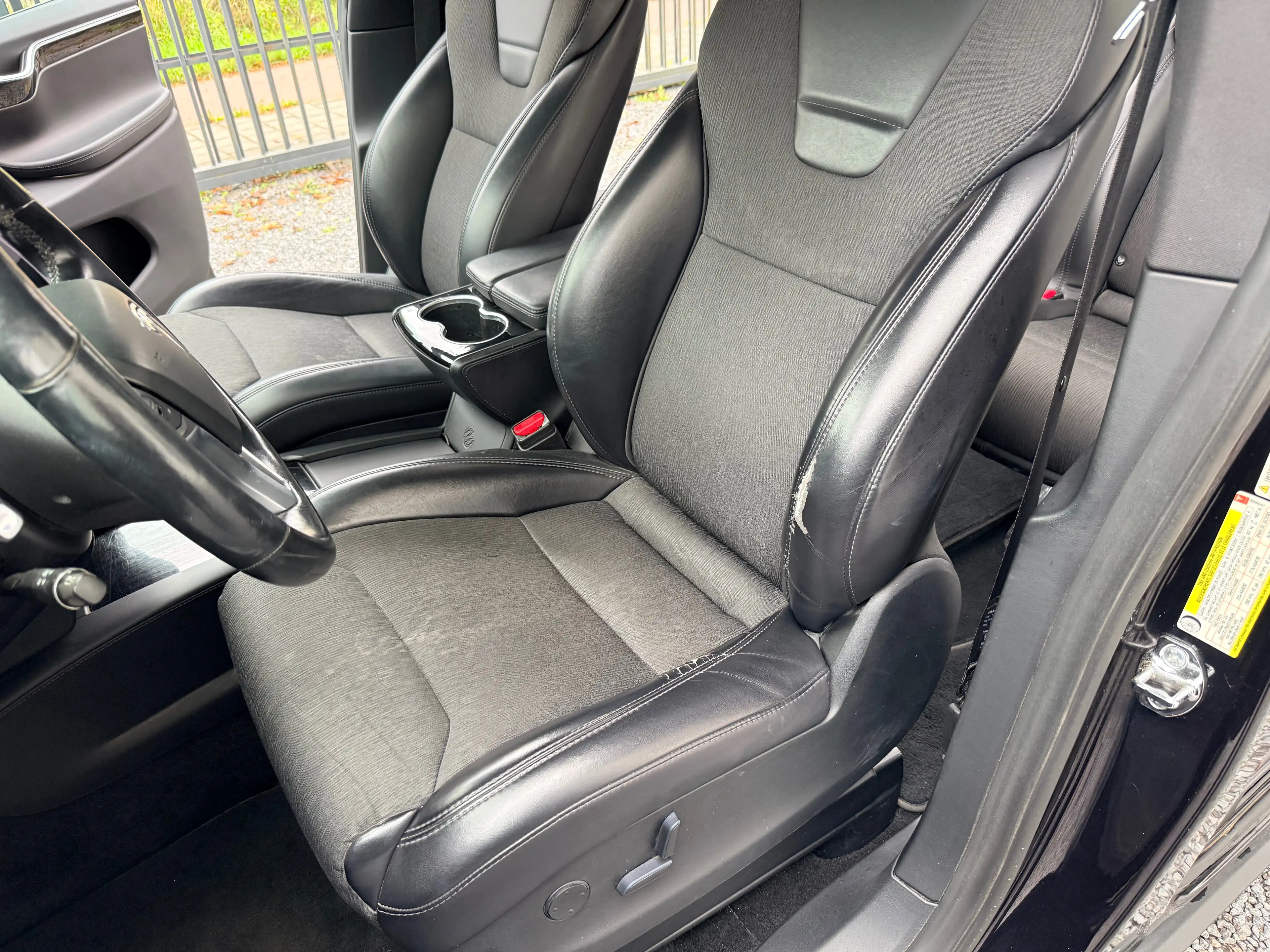 Tesla Model X Model X 100 kWh Dual Motor — photo 10