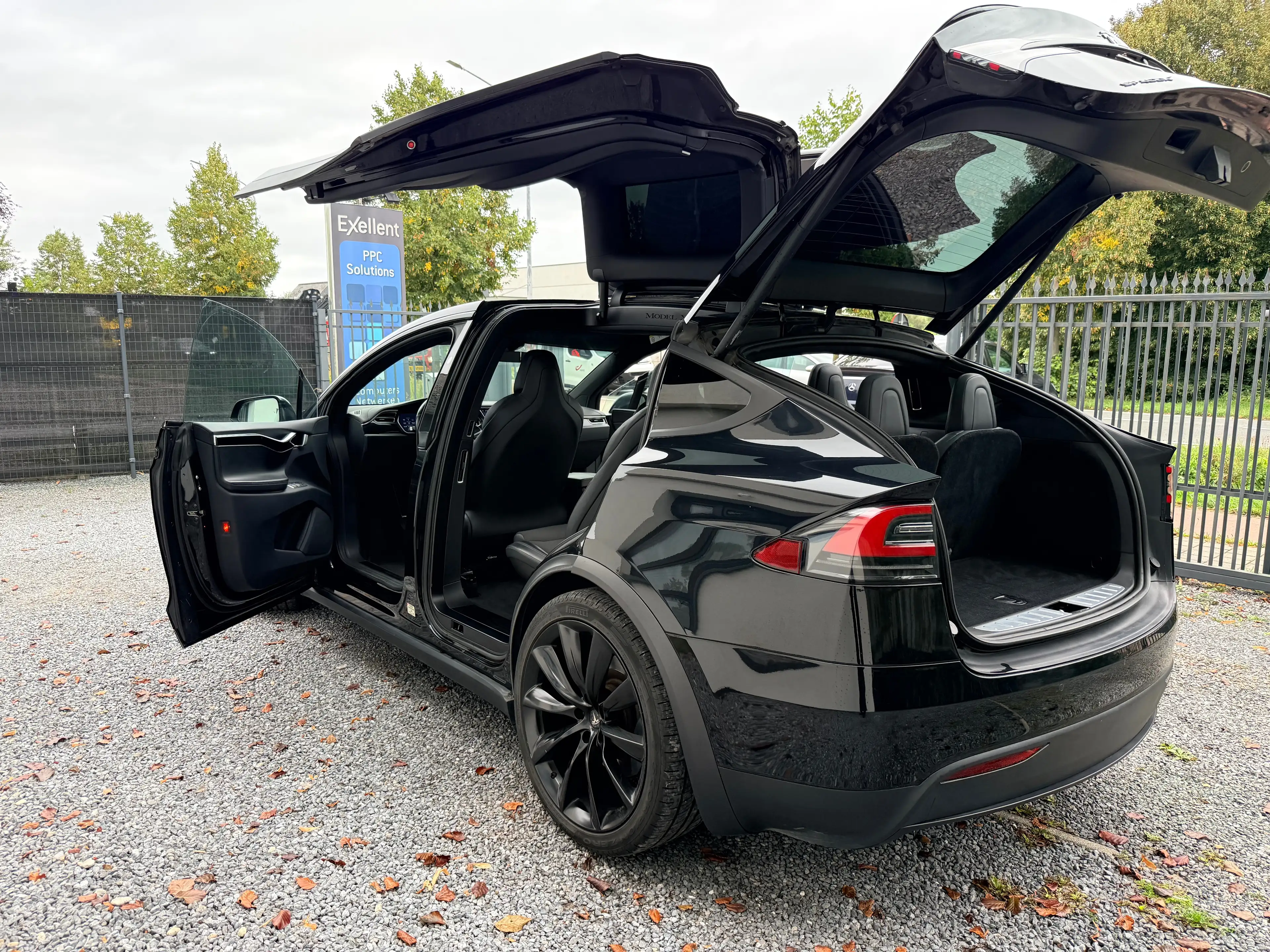 Tesla Model X Model X 100 kWh Dual Motor — photo 8