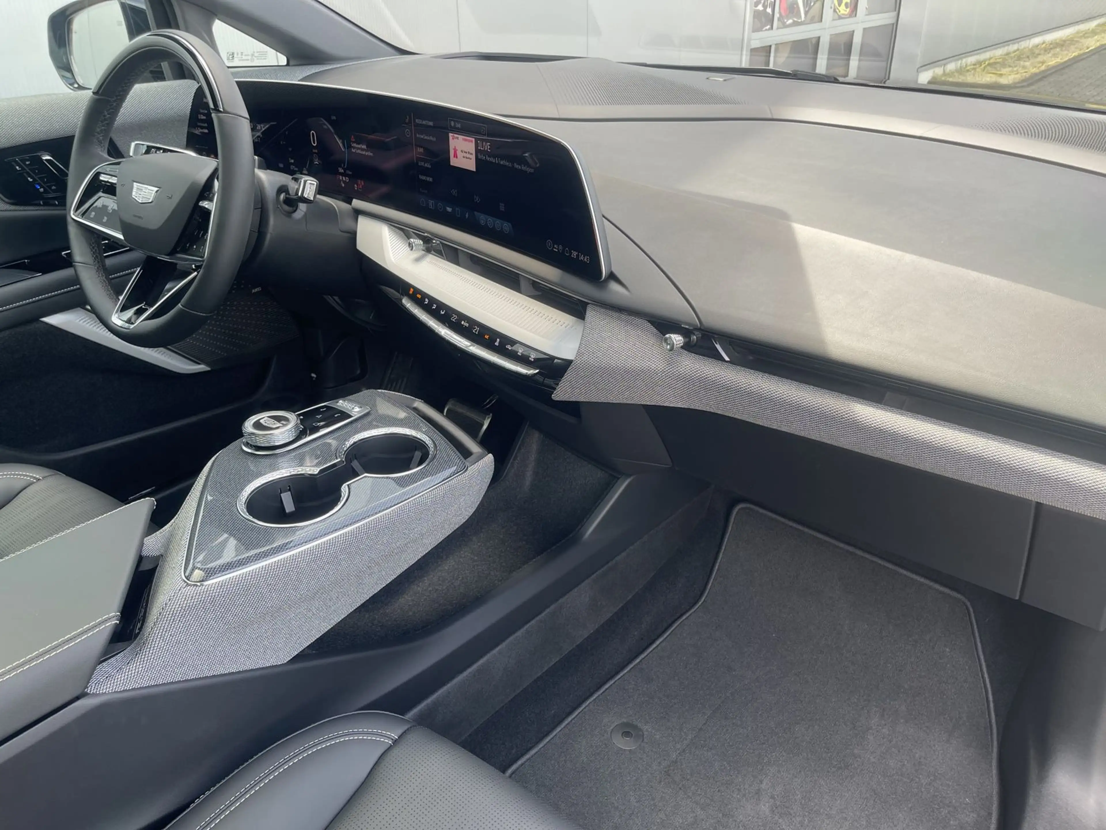 Cadillac Optiq Premium Sport 500e AWD — photo 10