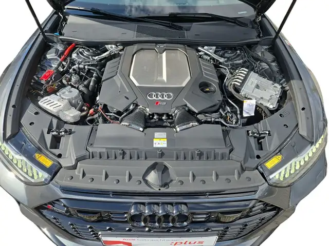 Audi RS6 view 12