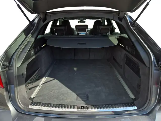 Audi RS6 view 14