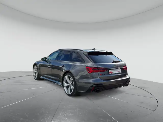 Audi RS6 view 3