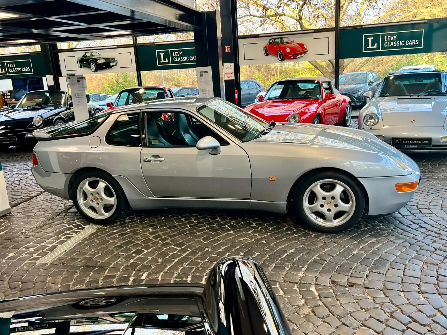 Porsche 968 Coupe Scheckheft 6-Gang Silber - 2