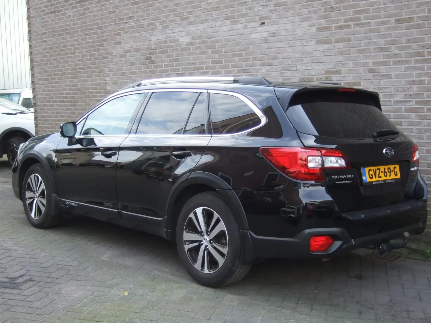Subaru OUTBACK 2.5i Premium - 1e eig! - Dealer onderhouden - Lede Zwart - 2