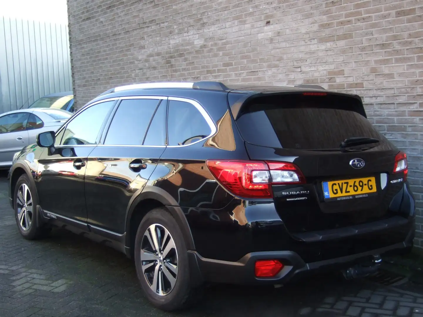 Subaru OUTBACK 2.5i Premium - 1e eig! - Dealer onderhouden - Lede Zwart - 2