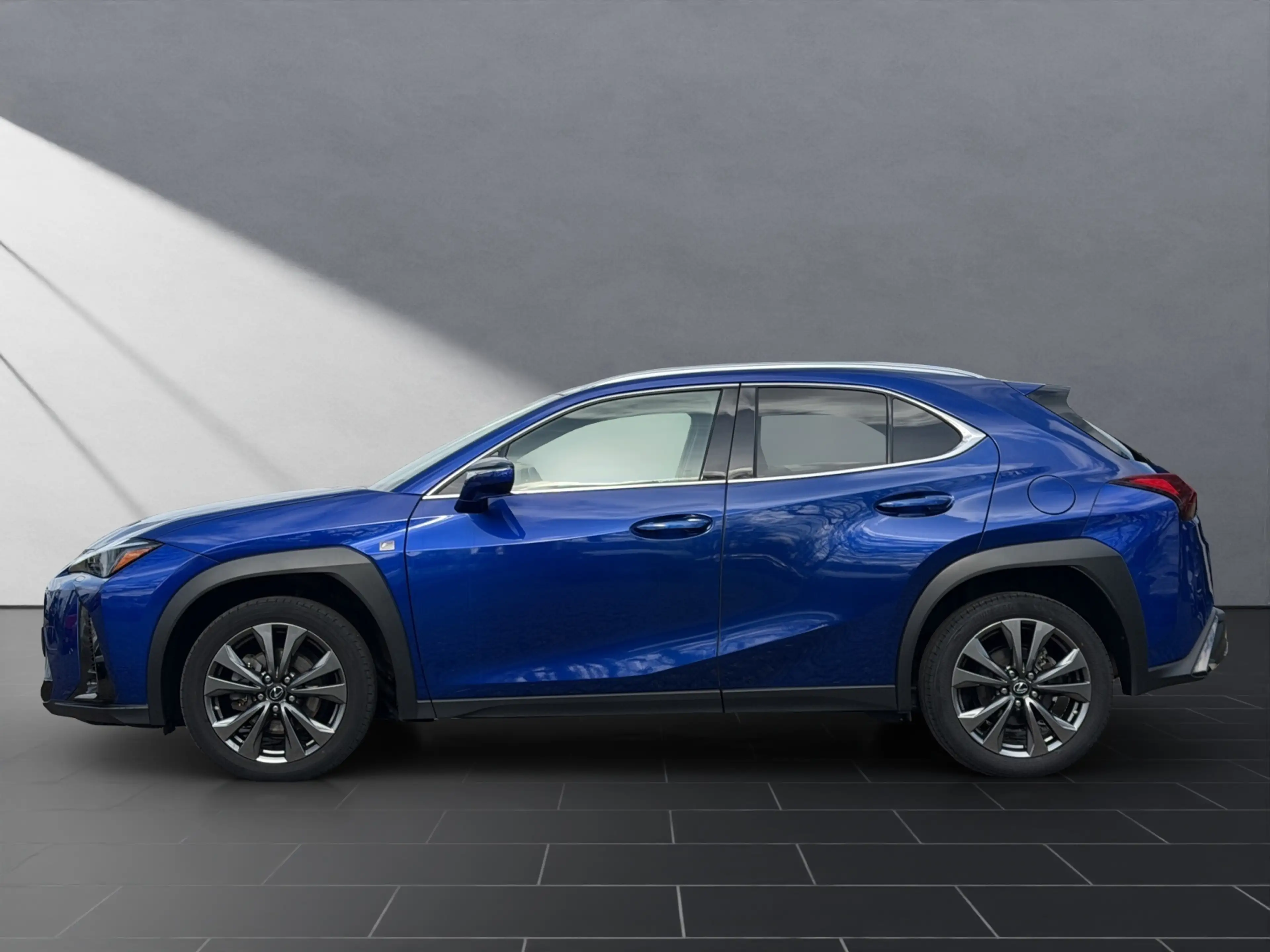 Lexus UX 250h 250h F Sport Design NAVI+KAMERA+ACC+LED+18" — photo 2