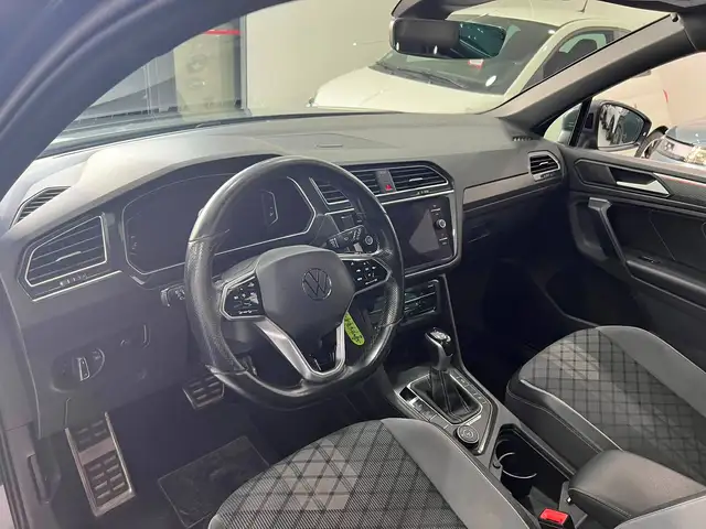 Volkswagen Tiguan view 9