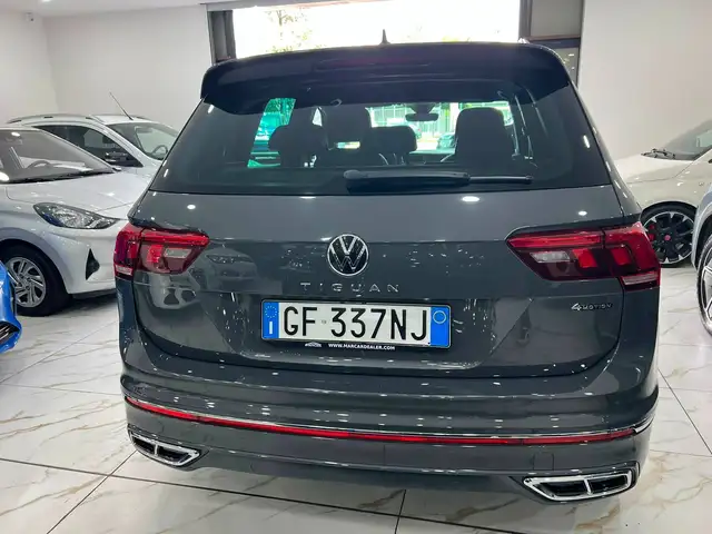 Volkswagen Tiguan view 5