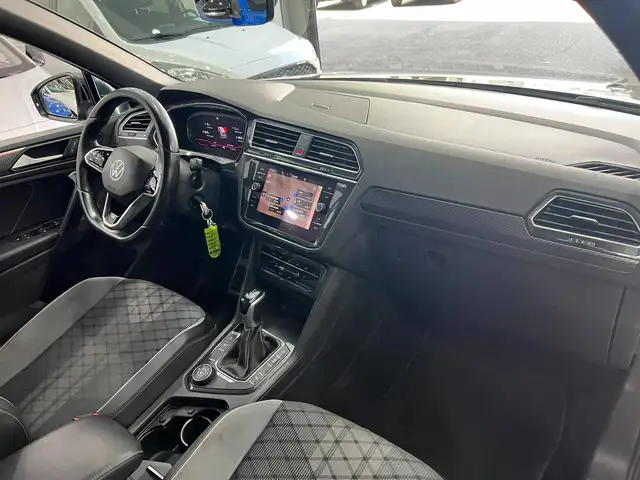 Volkswagen Tiguan view 12