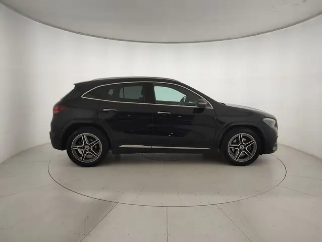 Mercedes-Benz Gla Class view 5