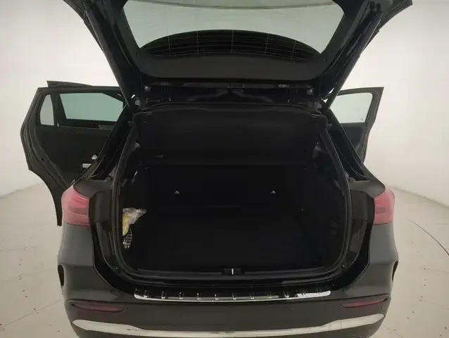Mercedes-Benz Gla Class view 11