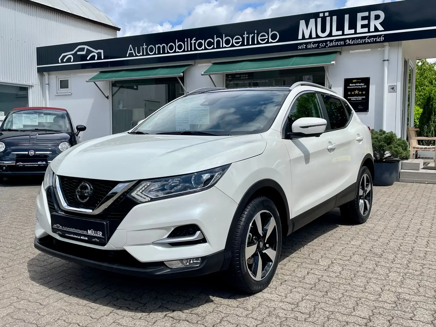 Nissan Qashqai 1.2+ NAVI+KAMERA+Panorama+6x Insp.NISSAN+1.HAND Wit - 1