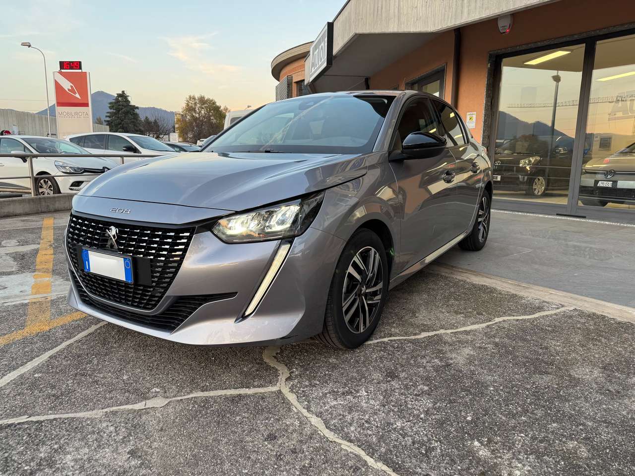 Peugeot 208 208 1.2 puretech Allure s EAT8