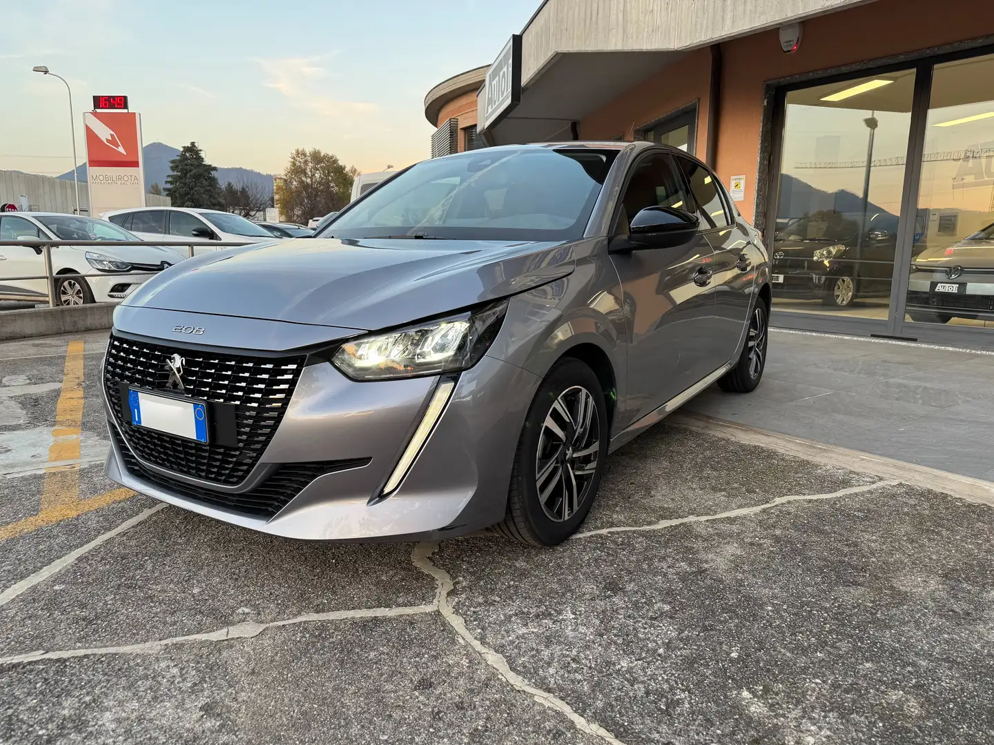 Peugeot 208 208 1.2 puretech Allure s EAT8 Argent - 1