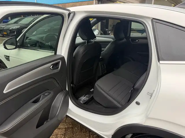 Renault Arkana view 6