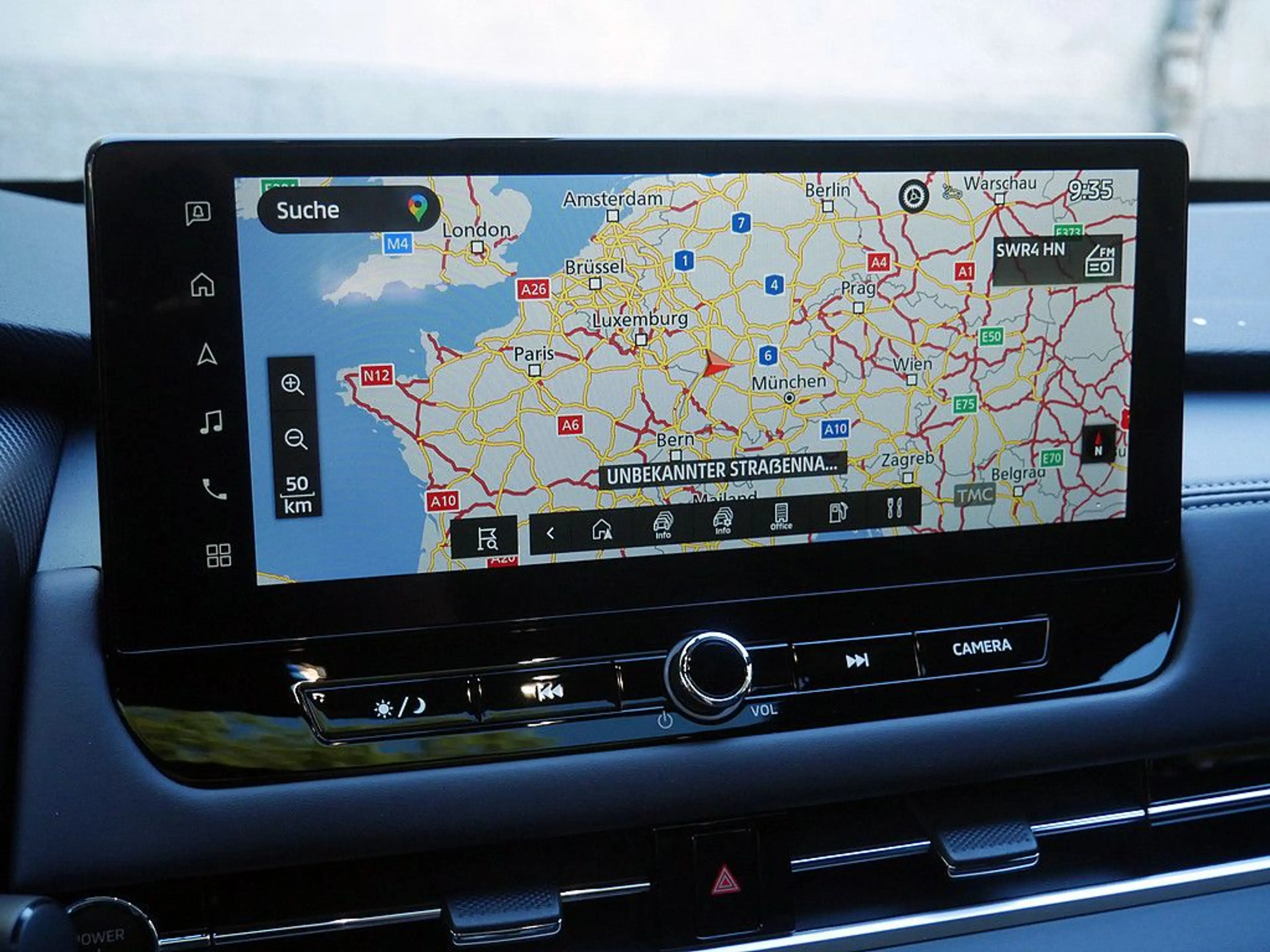 Mitsubishi Outlander 2.4l PHEV Diamant TOP LED PANO 360° — photo 12