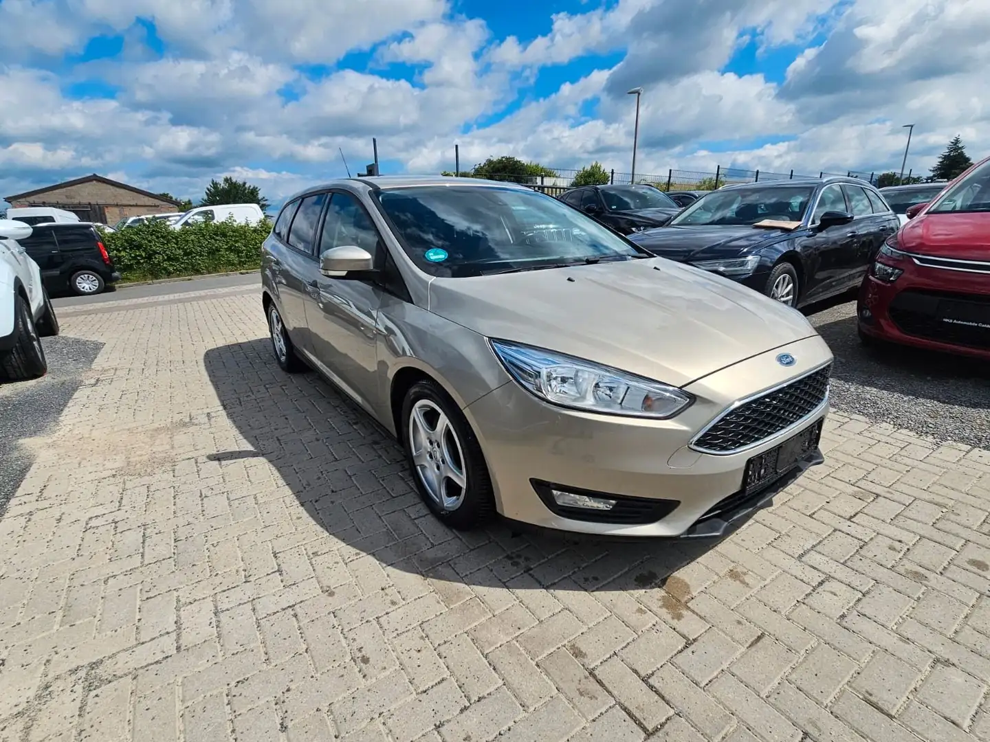 Ford Focus Turnier Business Grau - 2