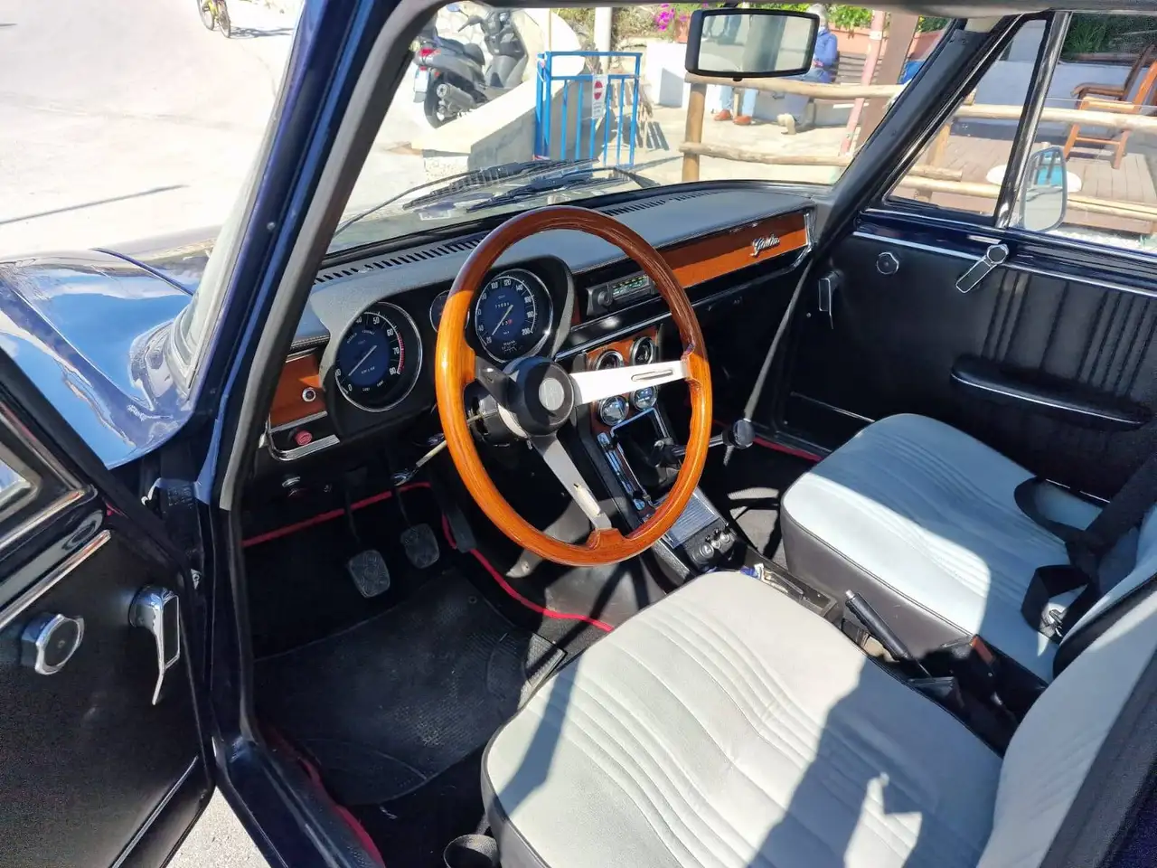Alfa Romeo Giulia Nuova Super 1300, foto 2