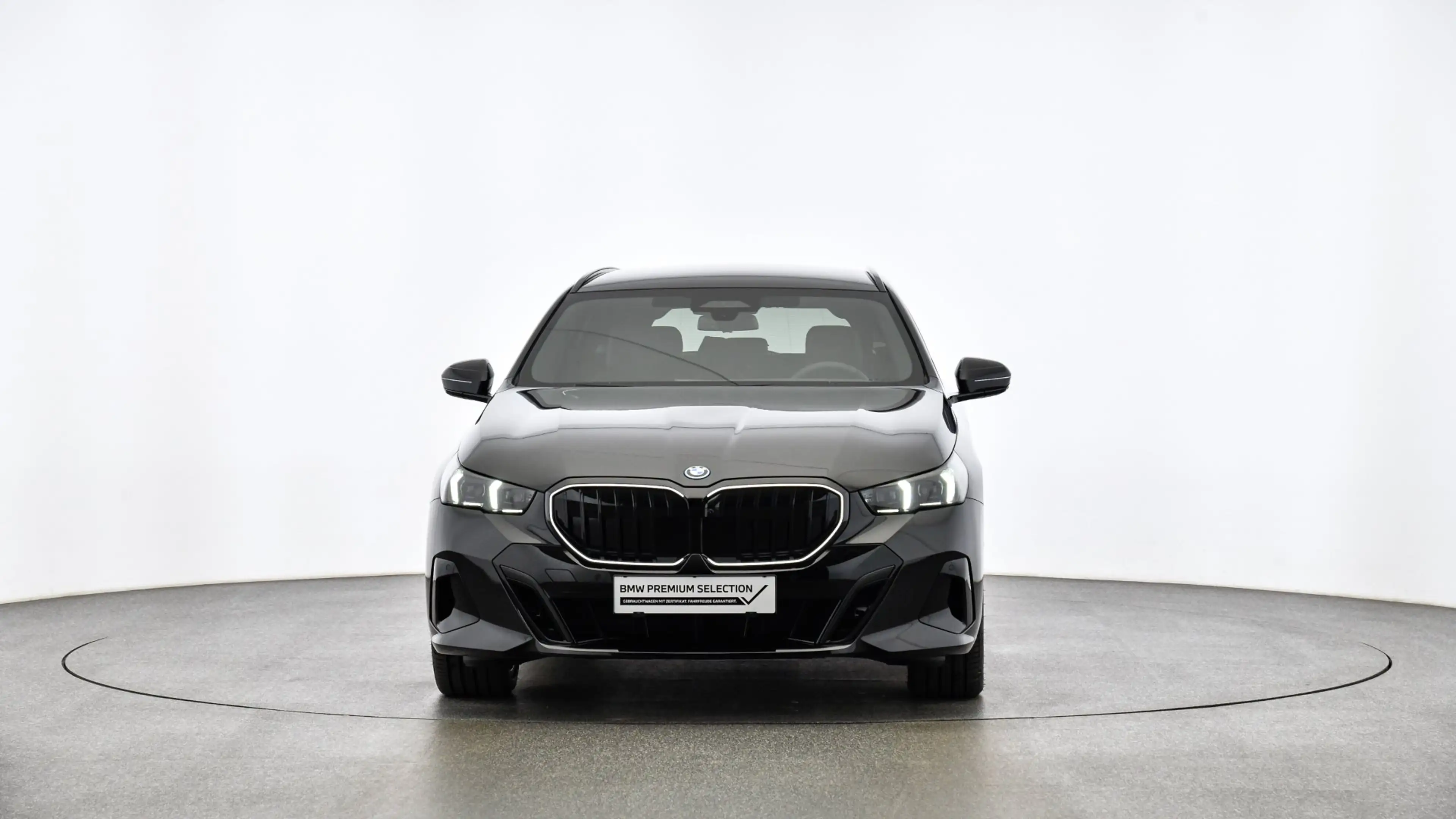 BMW 550 e xDrive M-Sportpaket Pro — photo 2