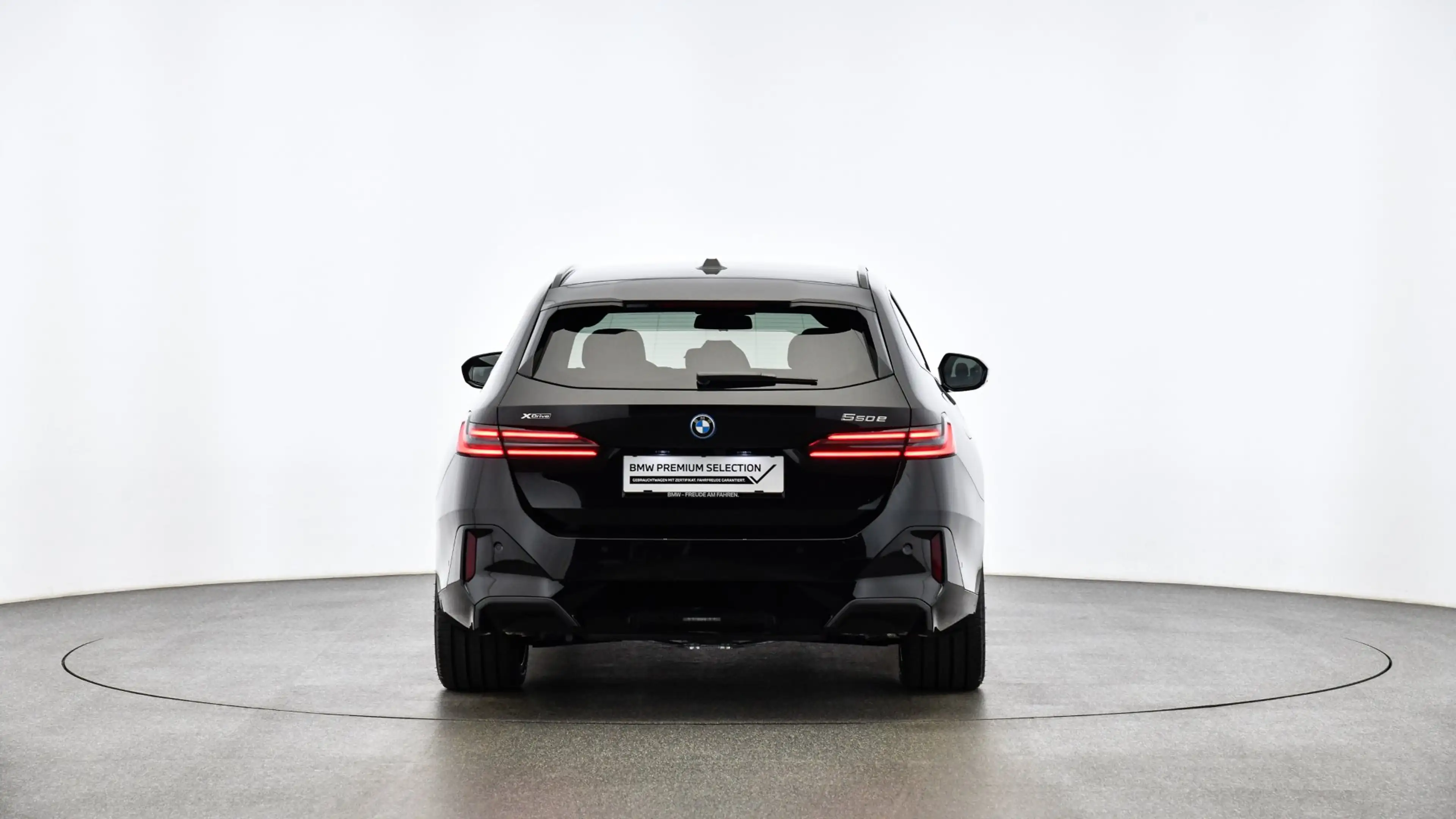 BMW 550 e xDrive M-Sportpaket Pro — photo 5