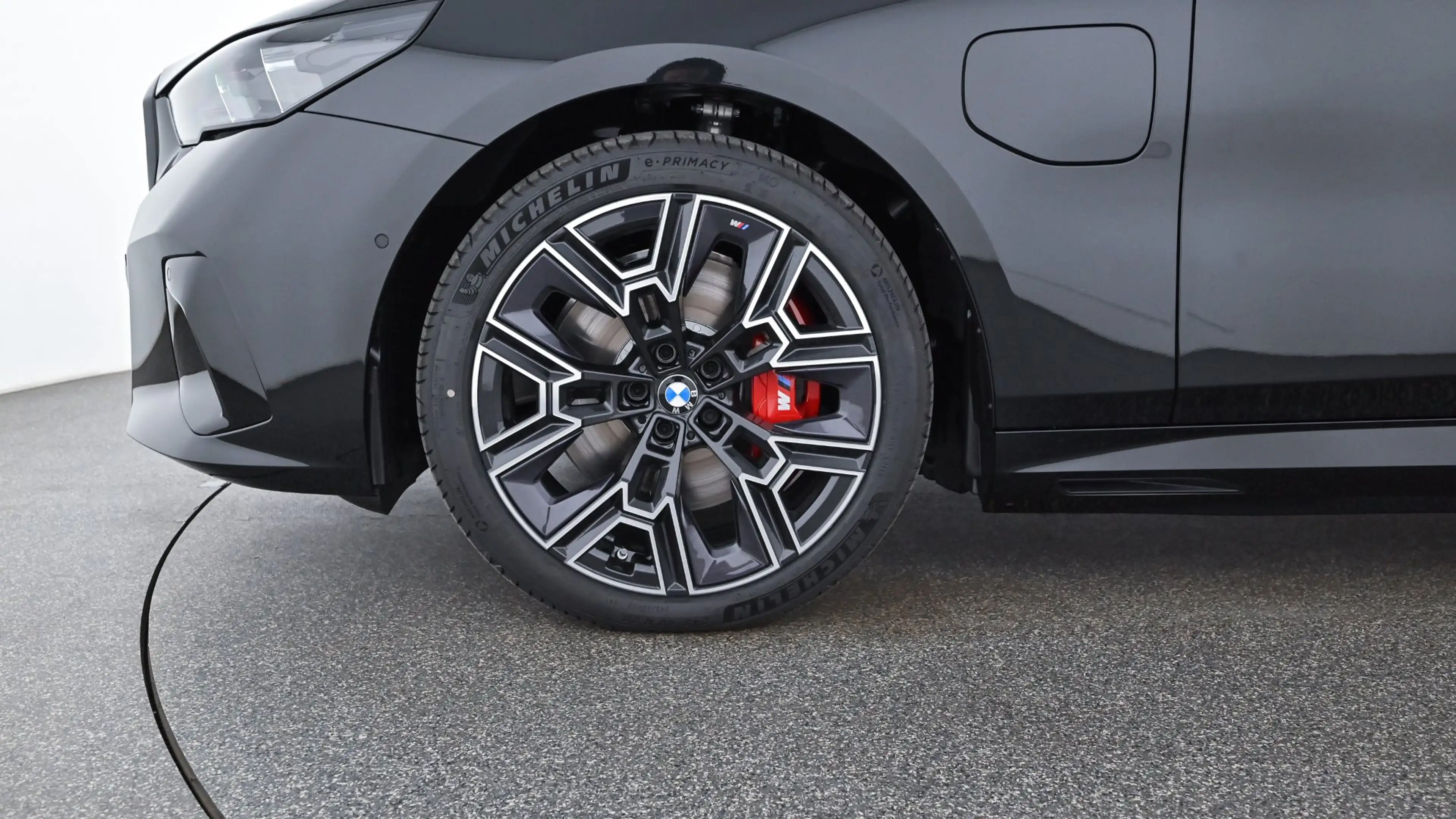 BMW 550 e xDrive M-Sportpaket Pro — photo 7