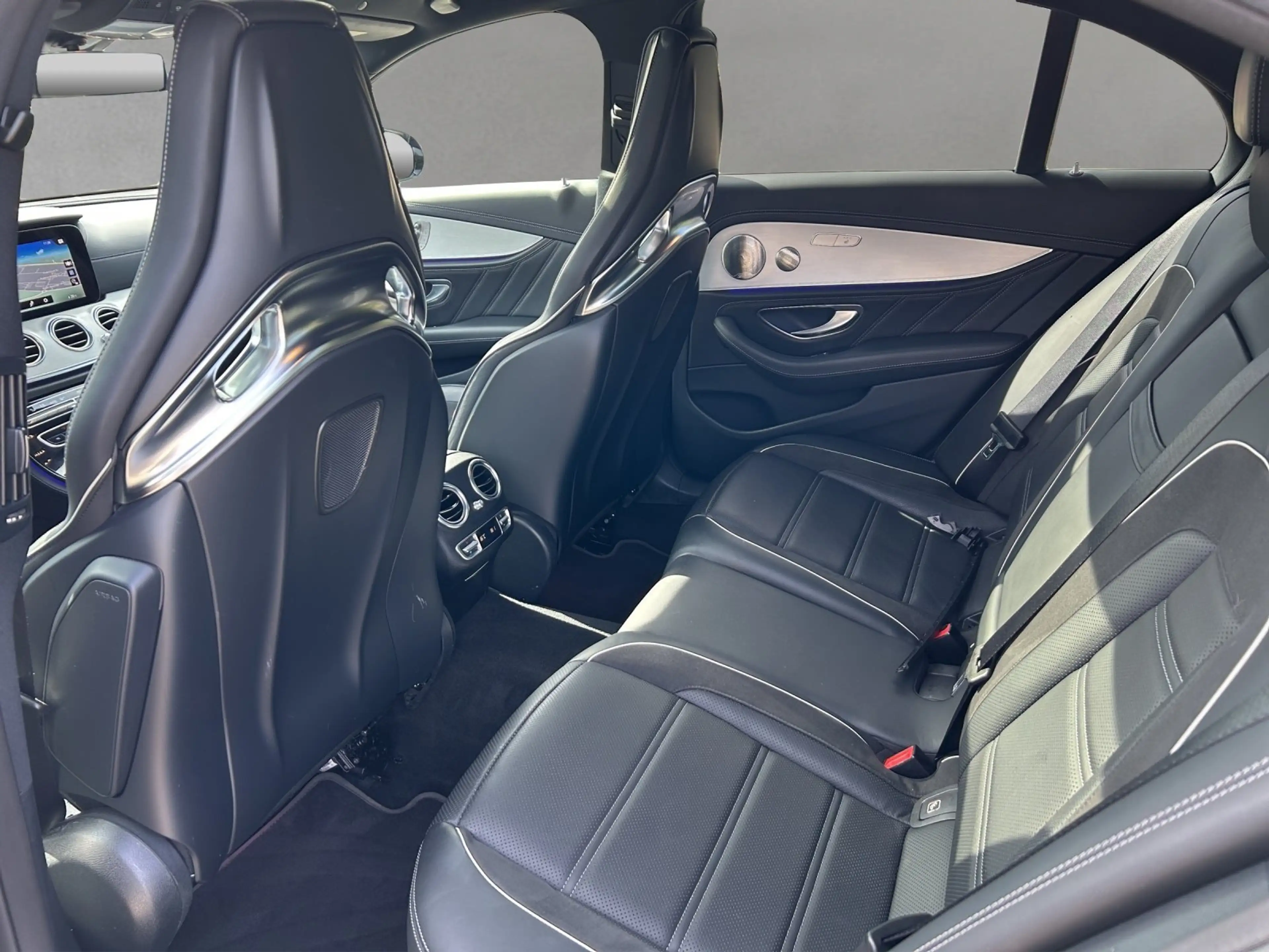 Mercedes-Benz E 63 AMG E 63 S AMG Perf.Sitze/AGA Burme DISTRO KeyGo AHK — photo 8