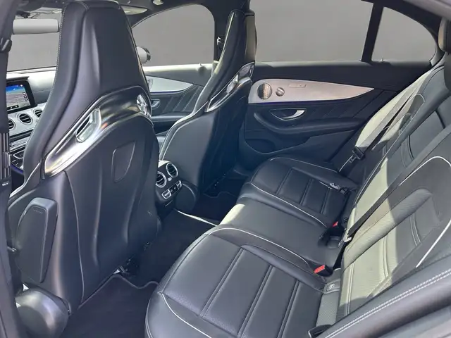 Mercedes-Benz E-Class view 8