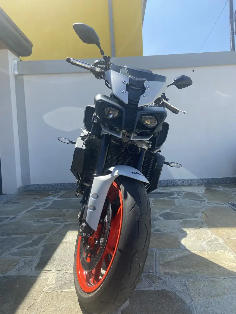 Yamaha MT-10 - 2