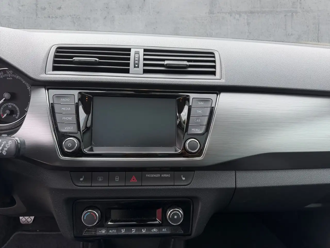 Skoda Fabia 1.0TSI DRIVE LED+NAV+APP+ACC+SHZ+2xPDC+DAB, миниатюра 11