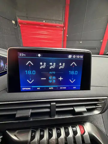 Peugeot 3008 view 13