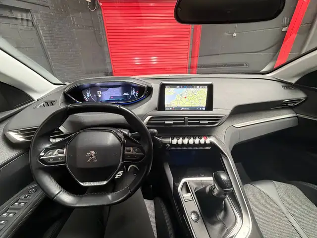 Peugeot 3008 view 12