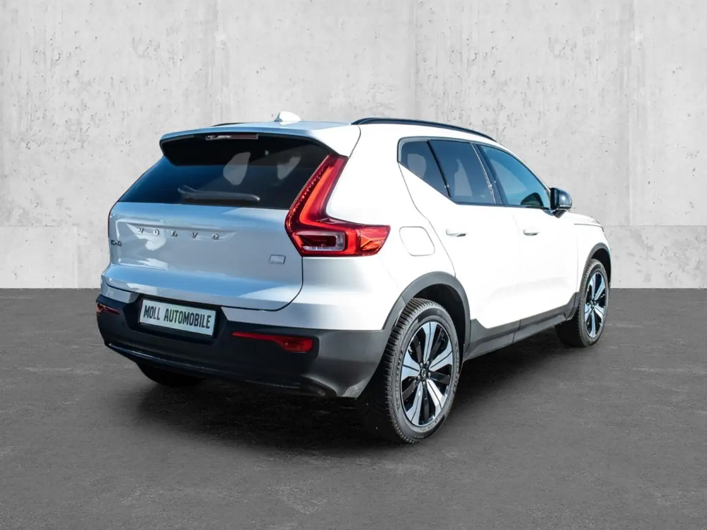 Volvo XC40 Plus Dark Recharge Plug-In Hybrid 2WD T5 Twin Engi Weiß - 2