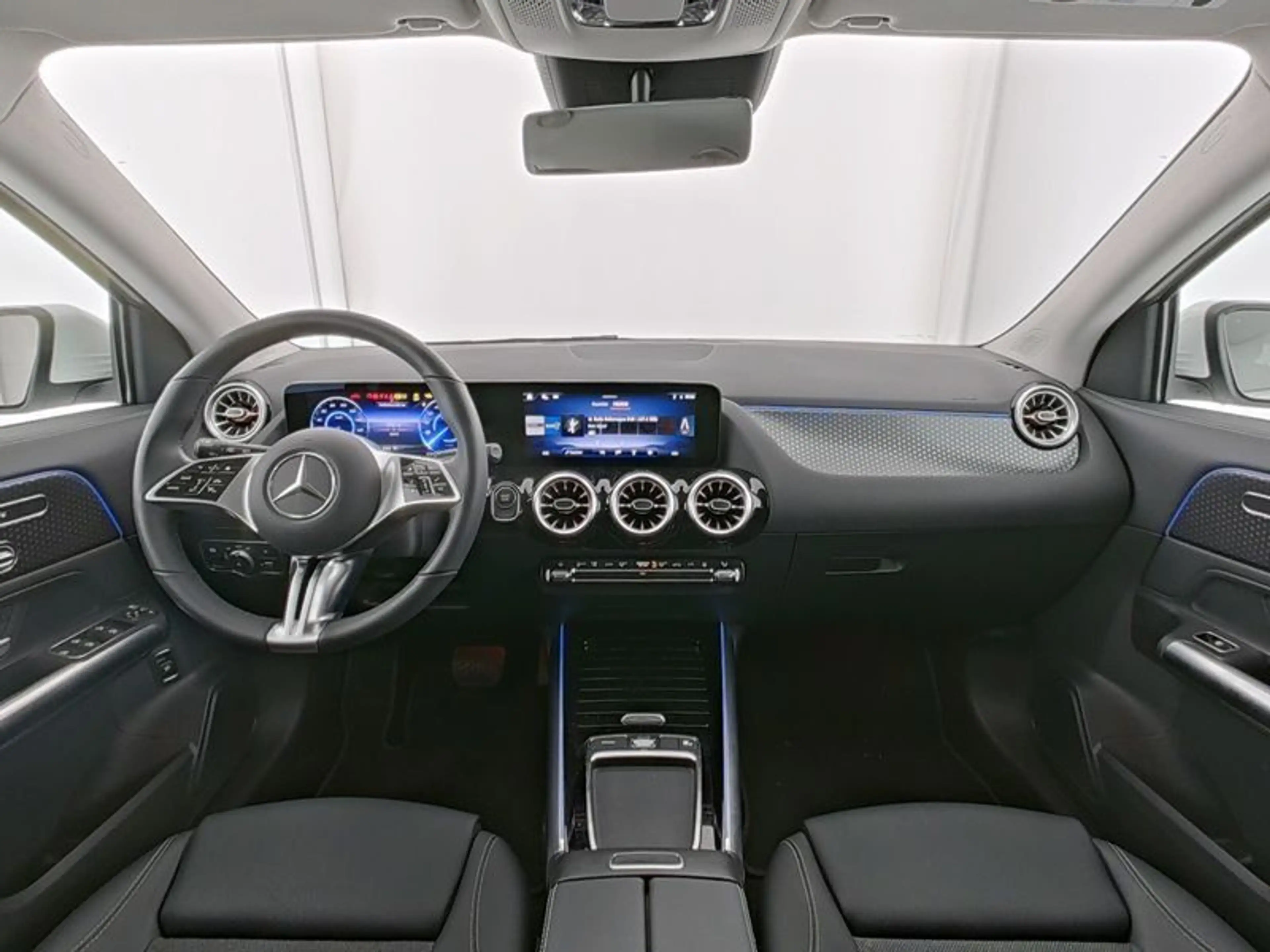 Mercedes-Benz EQA 250+ PROG-ADV MEMORY WDGS KAMERA EASYPA TOTW — photo 9