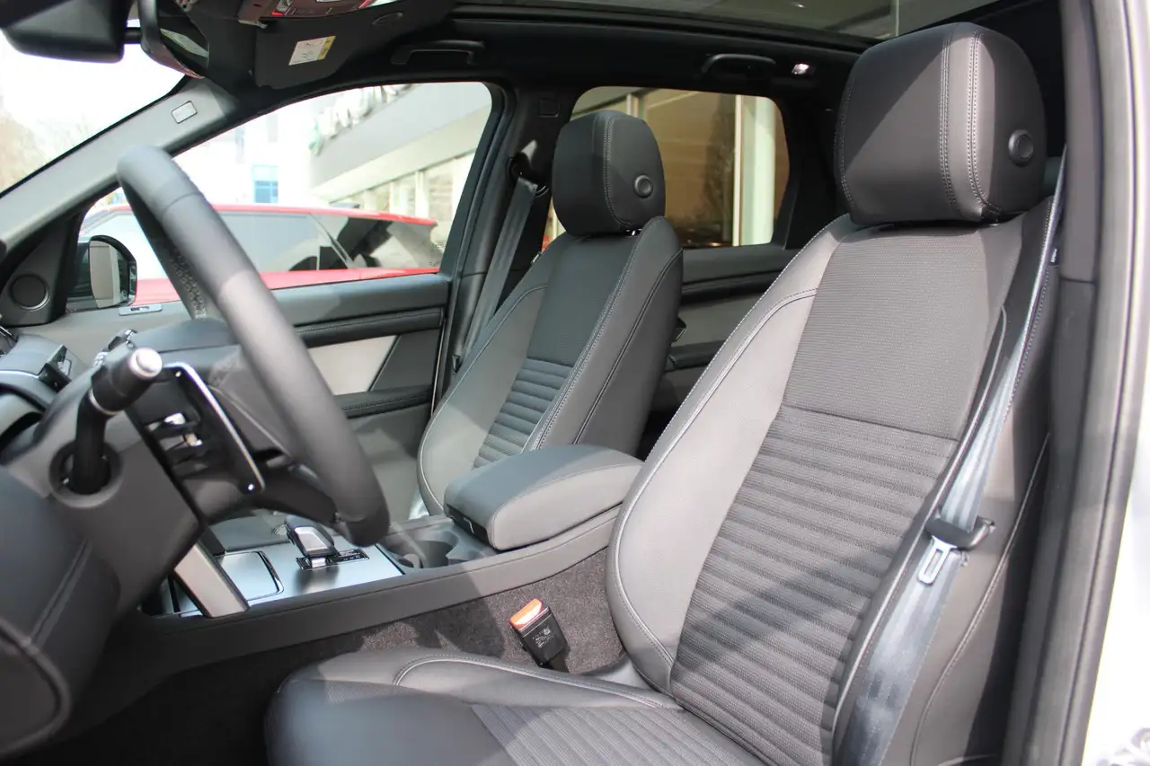 Land Rover Discovery Sport 2026