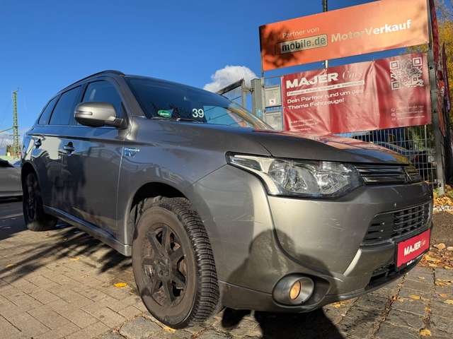 Imagine Mitsubishi Outlander PHEV Intense 4WD*KEYLESS*KAMERA