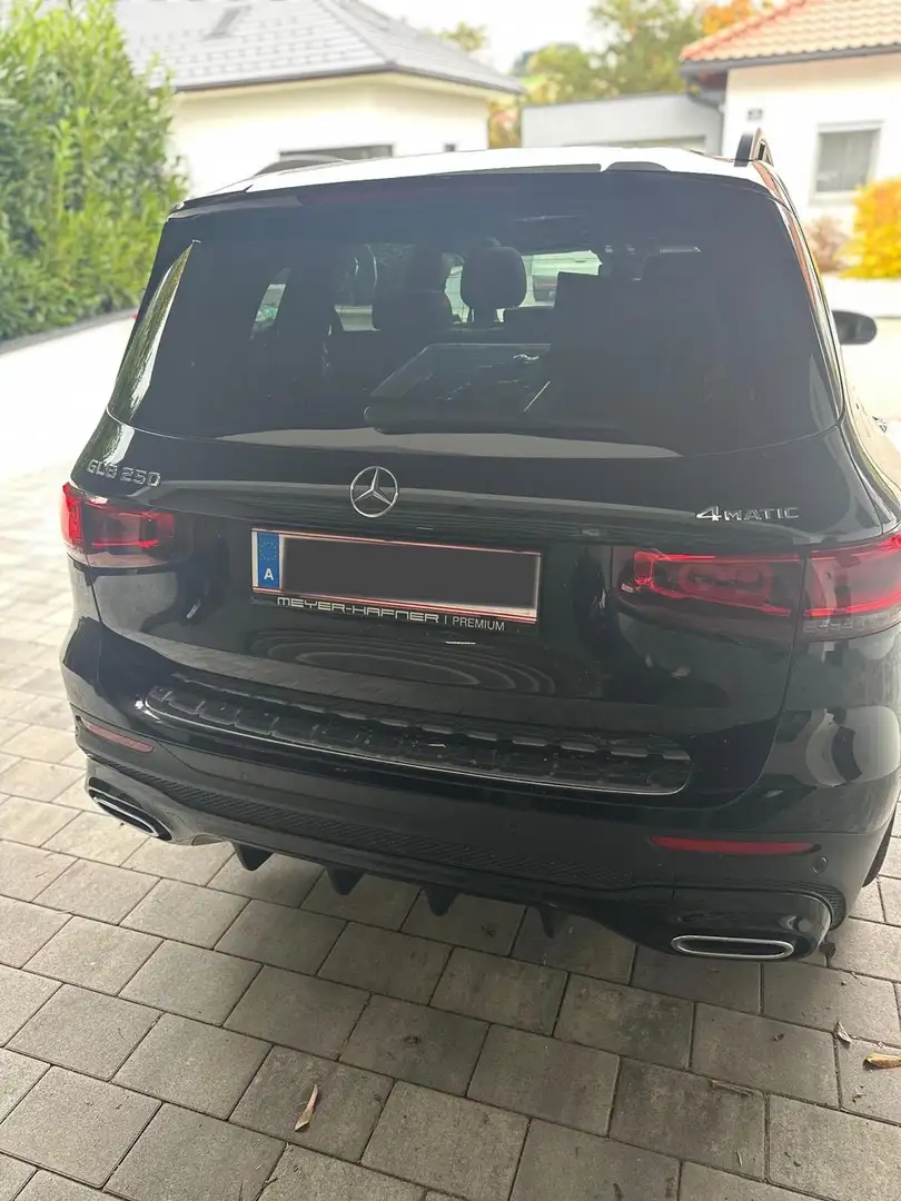 Mercedes-Benz GLB 250 4MATIC Aut. - 2