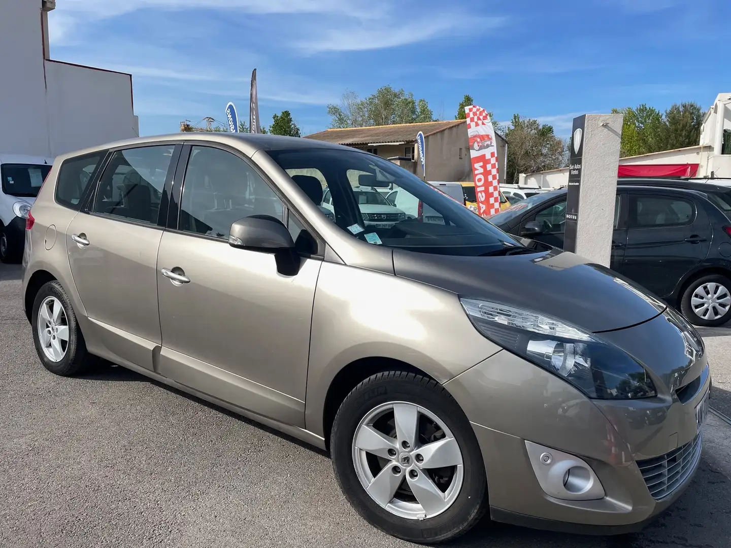 Renault Grand Scenic III dCi 110ch Dynamique 7 pl - 1