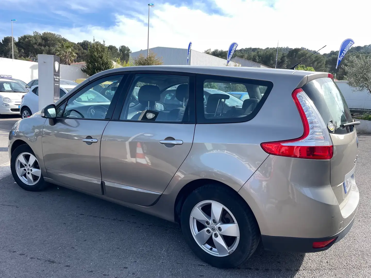 Renault Grand Scenic III dCi 110ch Dynamique 7 pl - 2