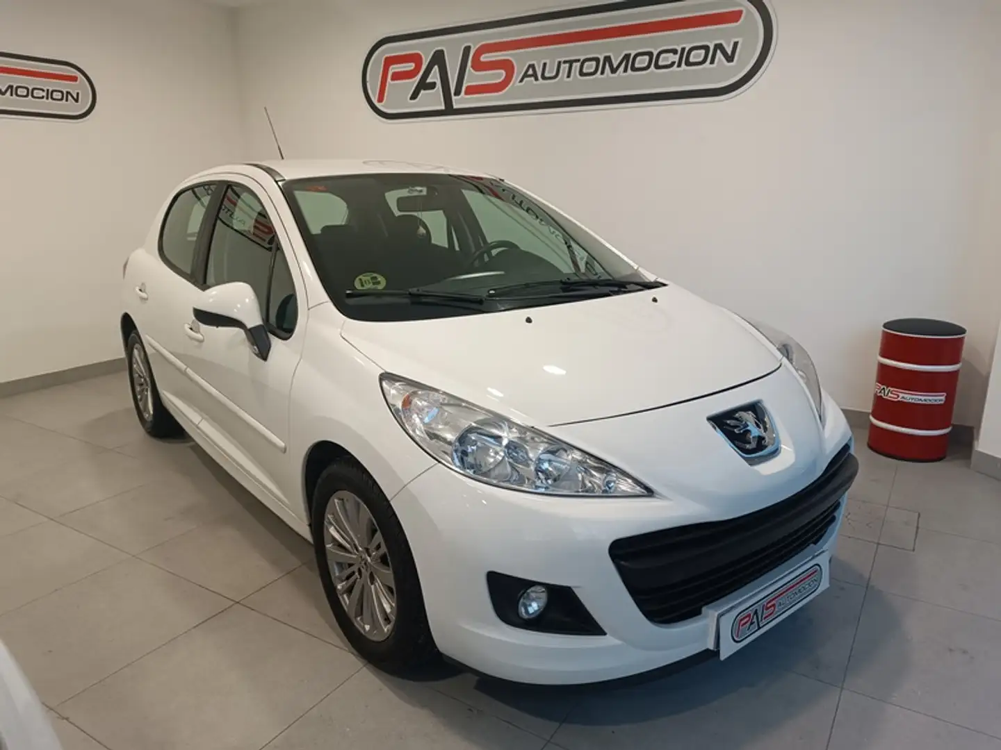 Peugeot 207 1.4HDI FAP Active Blanco - 2