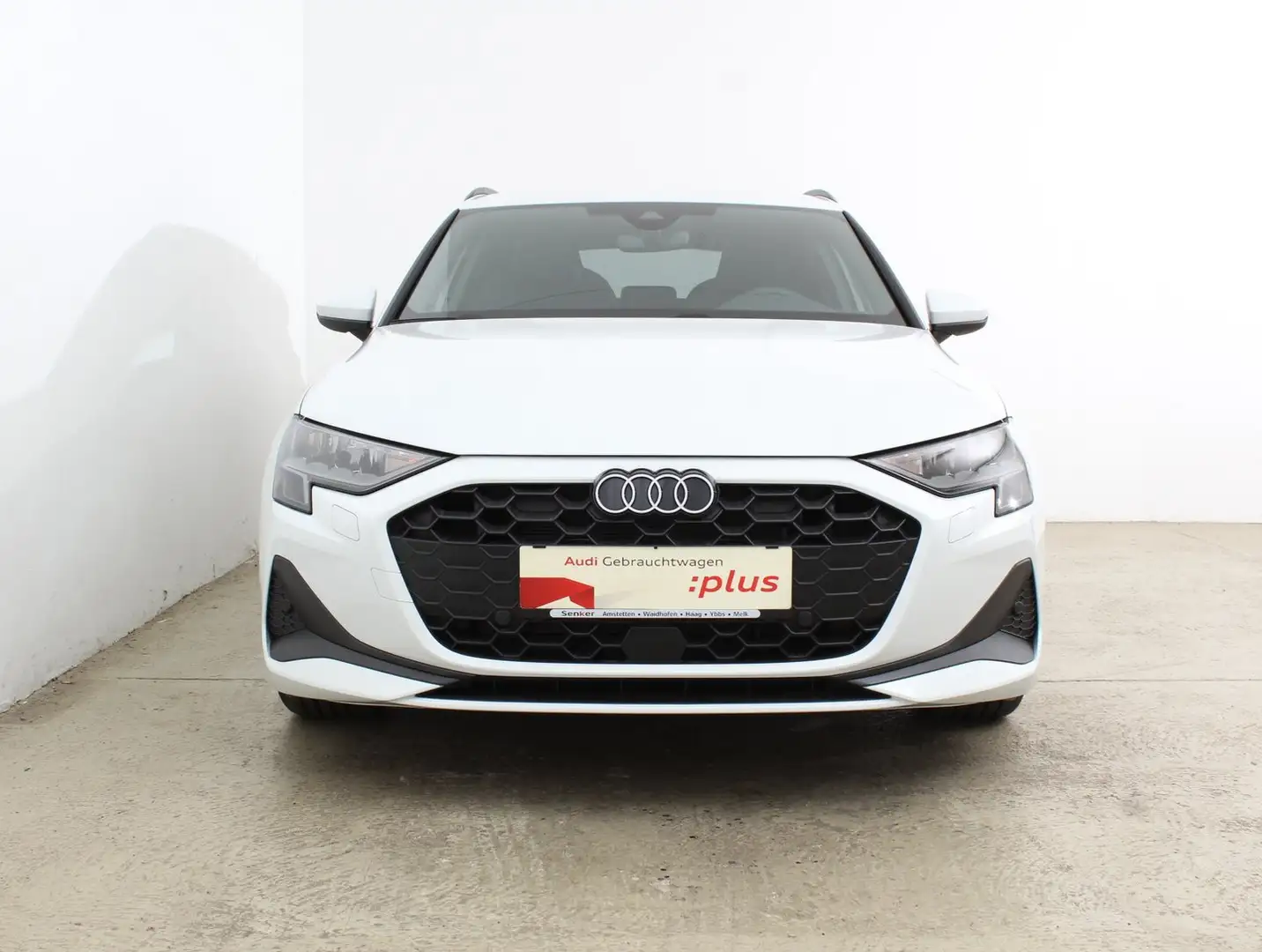 Audi A3 30 TFSI Wit - 2