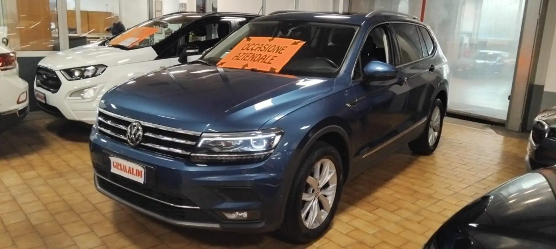 Volkswagen Tiguan Allspace 2.0 TDI DSG Advanced 7 posti TETTO VIDEO Grau - 2