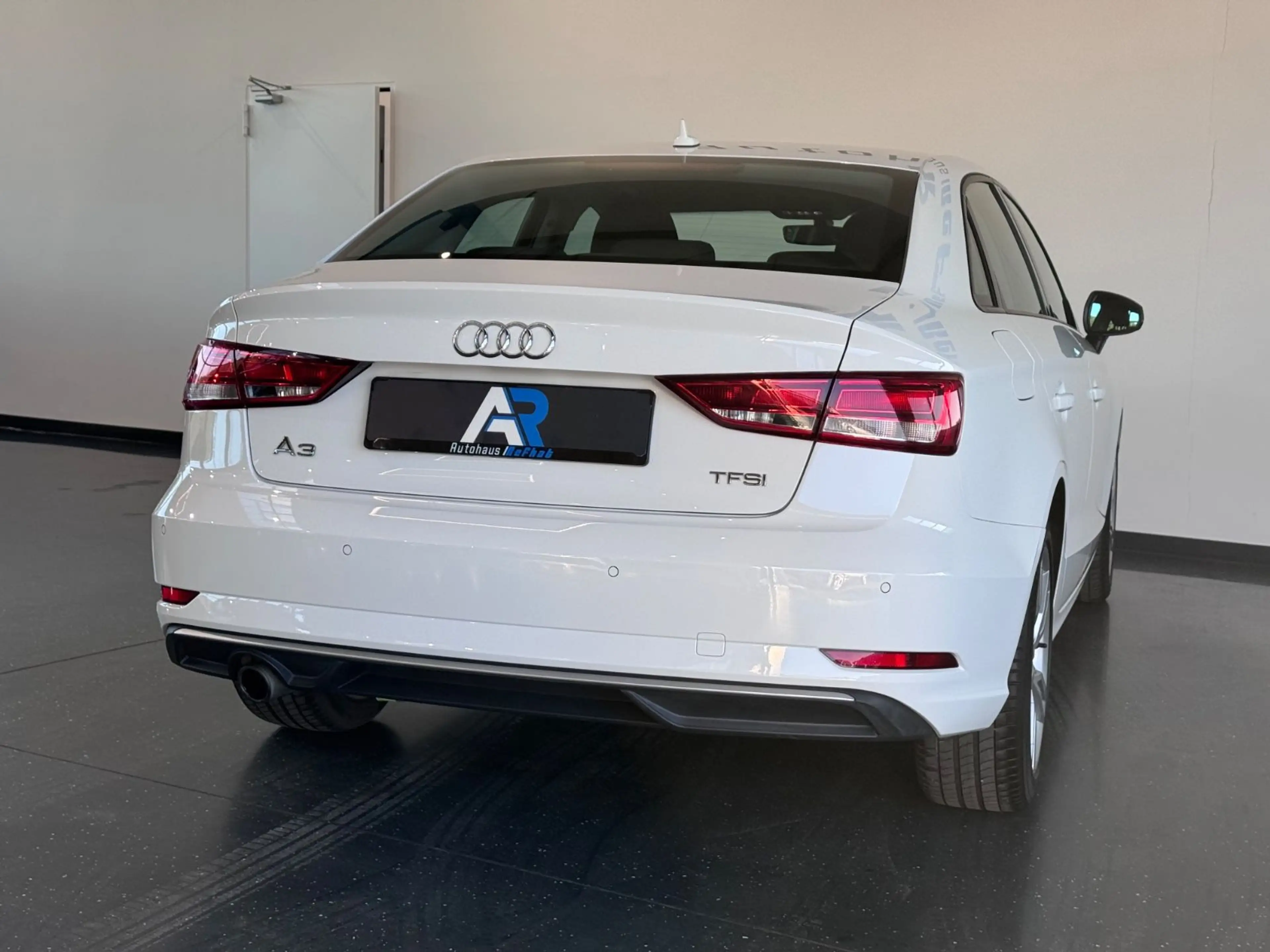Audi A3 Limousine sport*PDC*SHZ* — photo 8