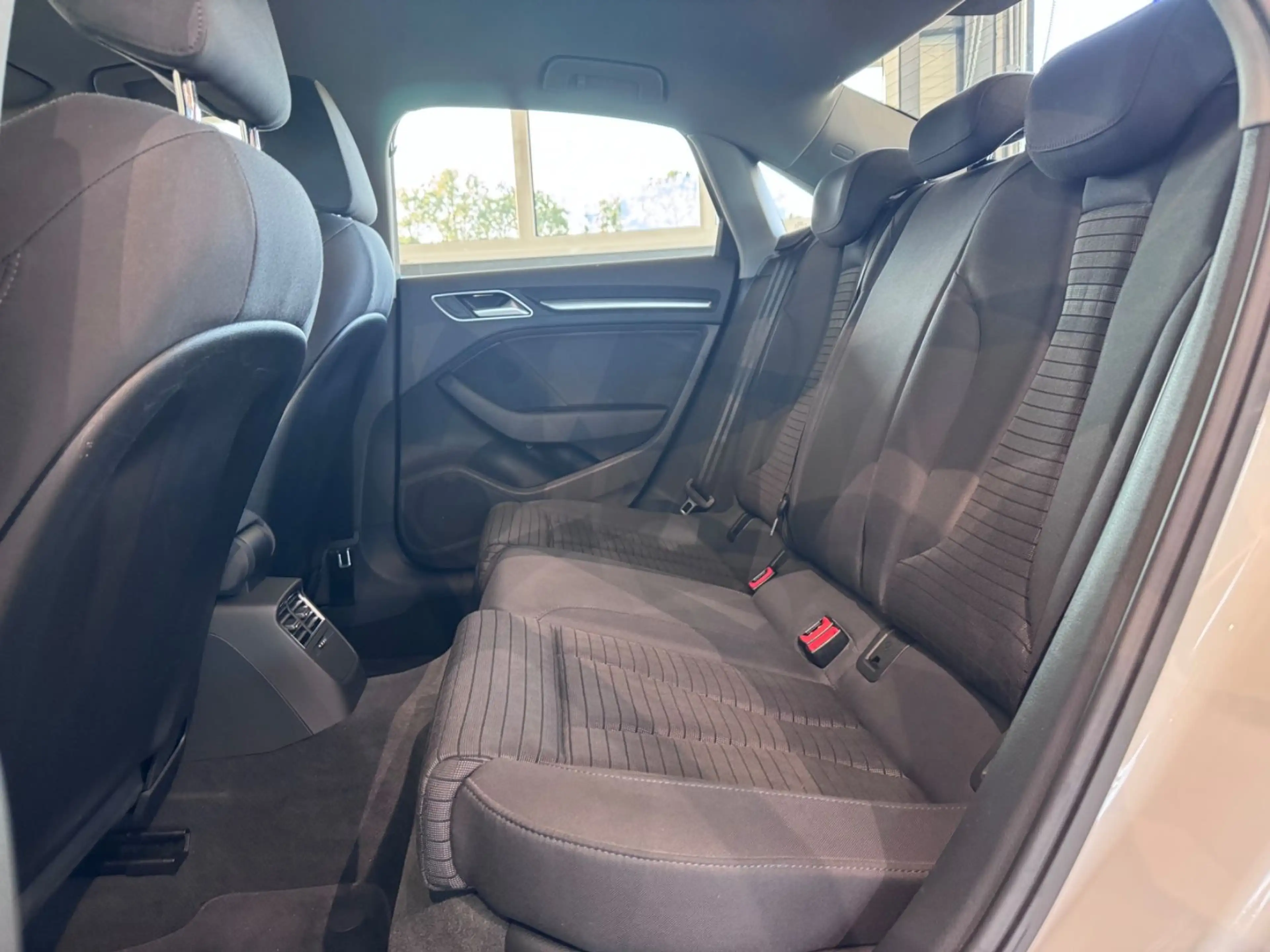 Audi A3 Limousine sport*PDC*SHZ* — photo 14