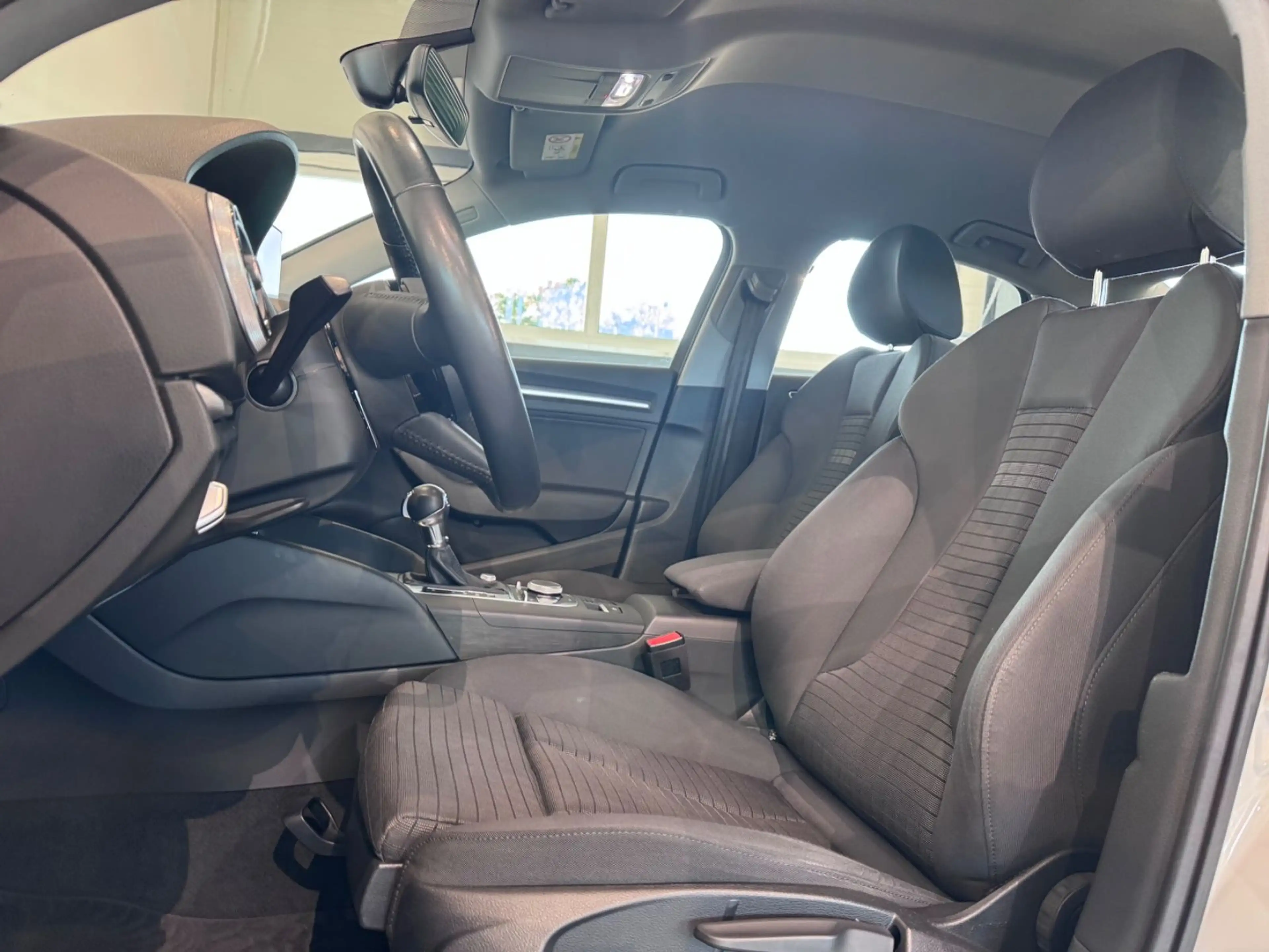 Audi A3 Limousine sport*PDC*SHZ* — photo 12