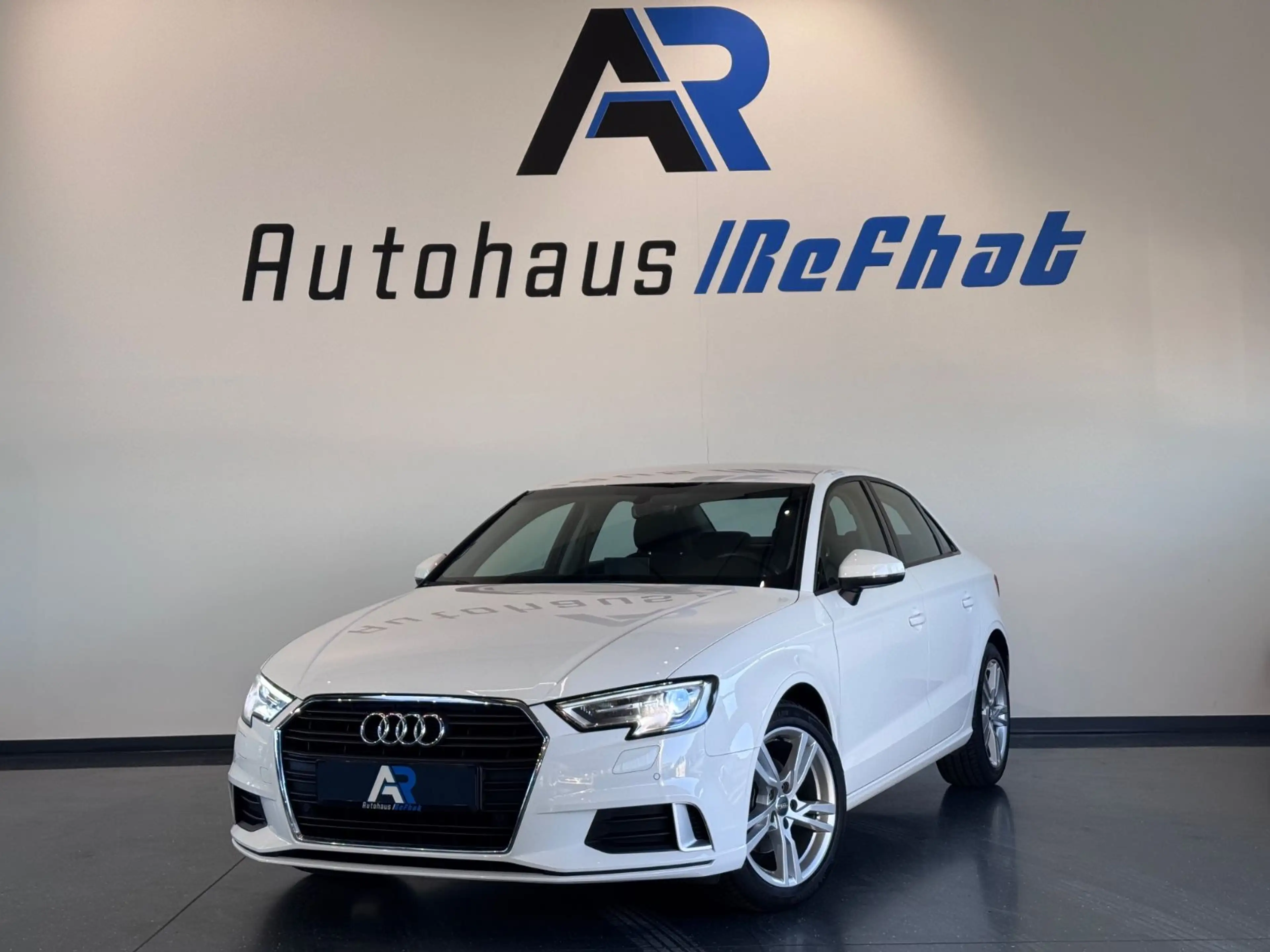 Audi A3 Limousine sport*PDC*SHZ*